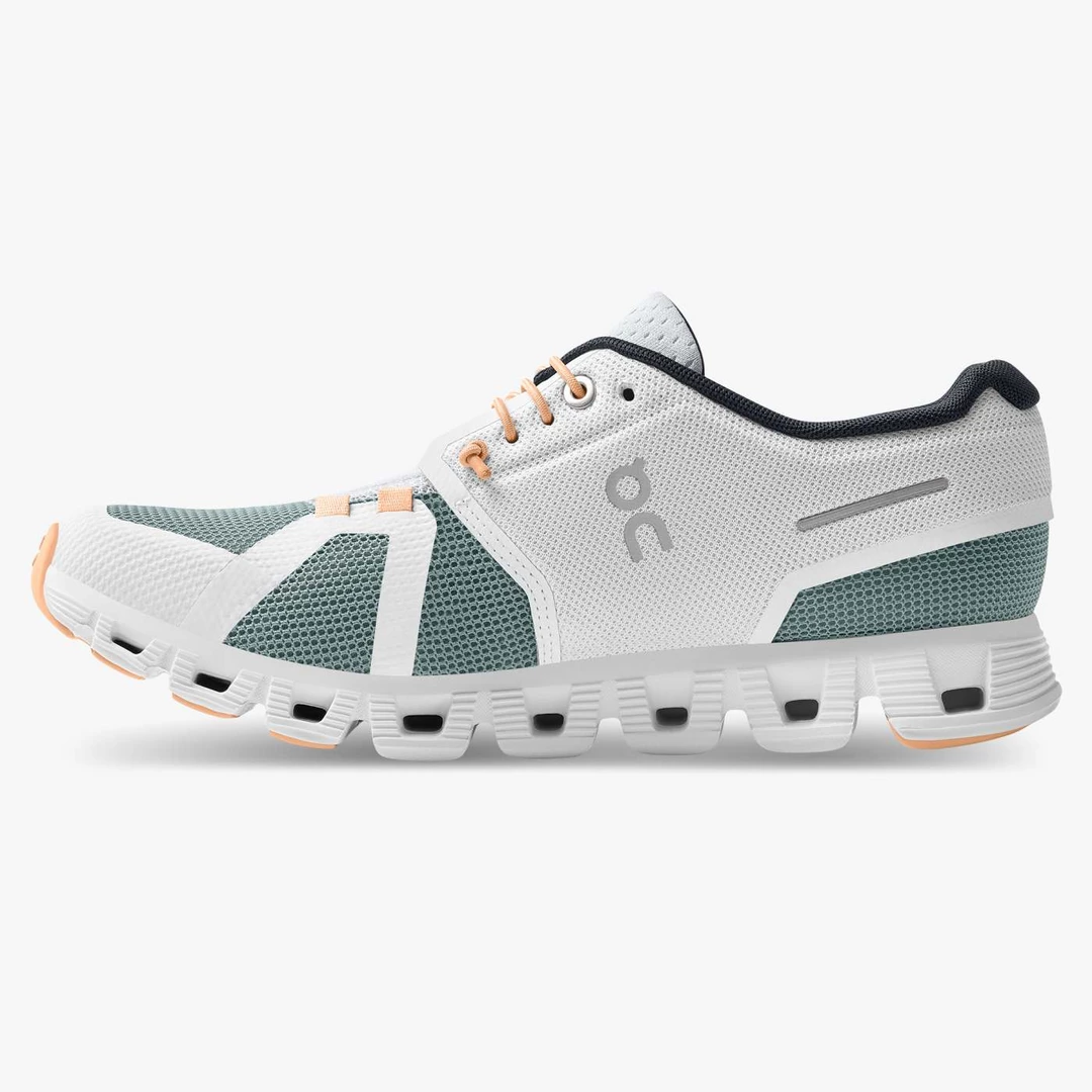 On Running Women's Cloud 5 Push Shoes - White / Cobble