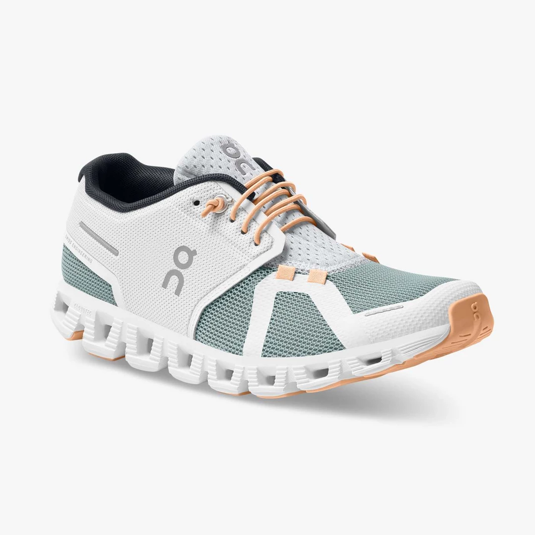 On Running Women's Cloud 5 Push Shoes - White / Cobble