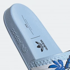 Kids' Adidas Kid's Adilette Slides - Clear Sky / Cloud White