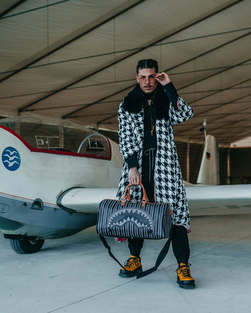 SPRAY GROUND Sprayground Illuchains Duffel Bag - Black / Silver / Brown