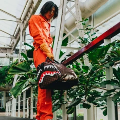 SPRAY GROUND Sprayground Sharks And Skulls Duffel Bag - Brown Check / Red