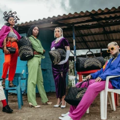 SPRAY GROUND Sprayground Noir Quilt Gold Chain Shark Duffle Bag - Black / Gold