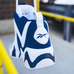 Reebok Men's Kamikaze II Basketball Shoes - Ftwr White / Batik Blue