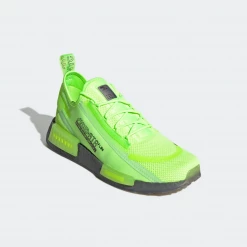 ADIDAS Adids Men's NMD R1 Spectoo Shoes - Signal Green / Grey Six / Grey Four