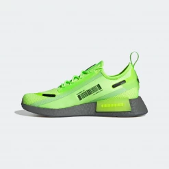 ADIDAS Adids Men's NMD R1 Spectoo Shoes - Signal Green / Grey Six / Grey Four