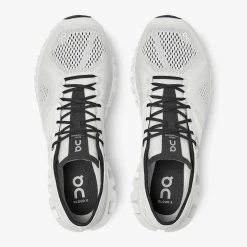 On Running Men's Cloud X Shoes - White / Black