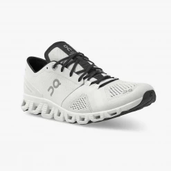 On Running Women's Cloud X Shoes - White / Black