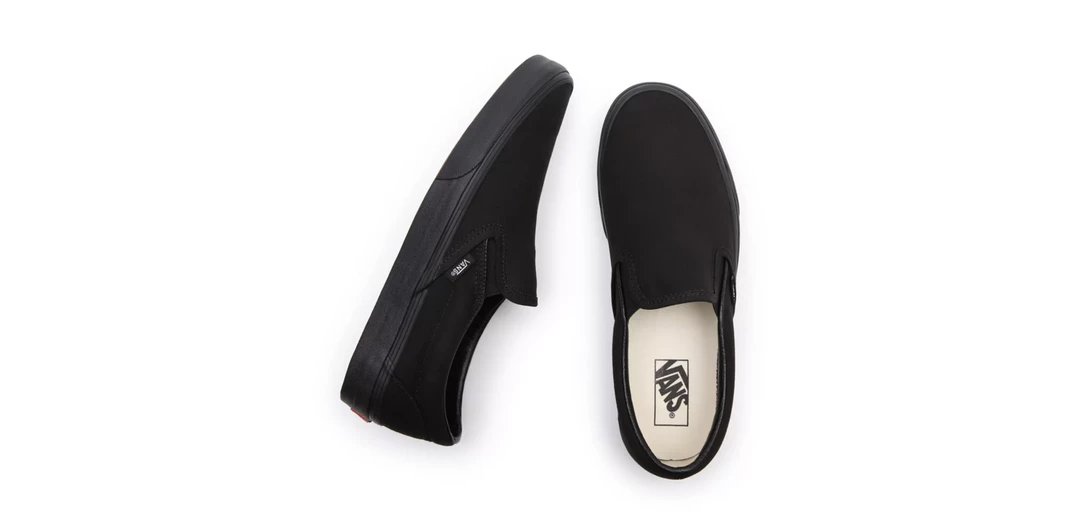 Vans Unisex Classic Slip On Shoes - All Black