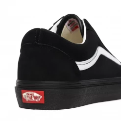 Vans Unisex Old Skool Pig Suede Shoes - Black / White
