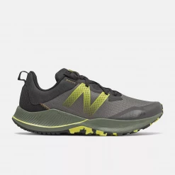 New Balance Men's DynaSoft Nitrel V4 Shoes - Magnet / Norway Spruce