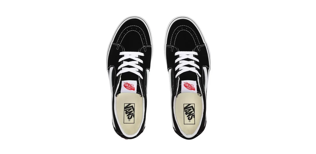 Vans Unisex Sk8 Low Shoes - Black / True White