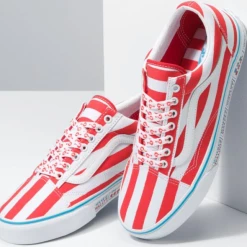 Vans Unisex Wheres Valdo Old Skool Shoes - White / Red